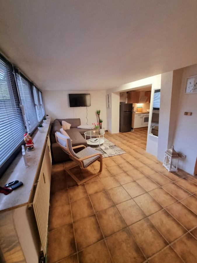 Souterrainwohnung Zentrale Lage In דטמולד מראה חיצוני תמונה