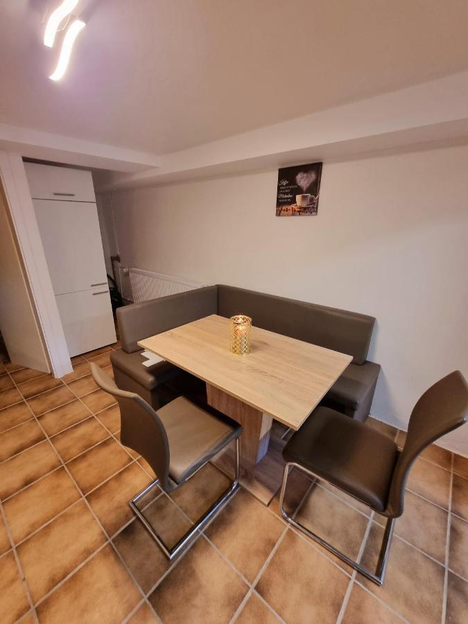Souterrainwohnung Zentrale Lage In דטמולד מראה חיצוני תמונה